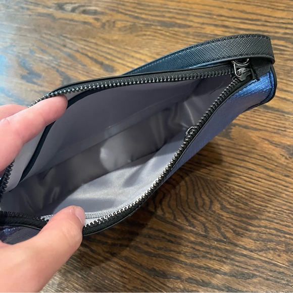 RAREFORM Rae Crossbody Bag Blue Repurposed Recycled Billboard & Vegan Leather - Picture 5 of 9